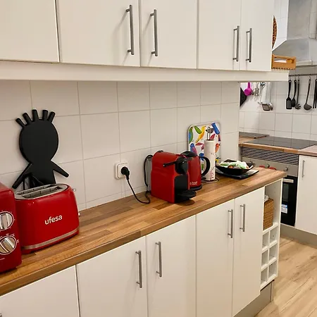 Seaside In Steps From Beaches With Private Patio Sitges