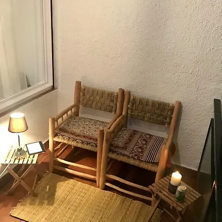 Seaside In Steps From Beaches With Private Patio