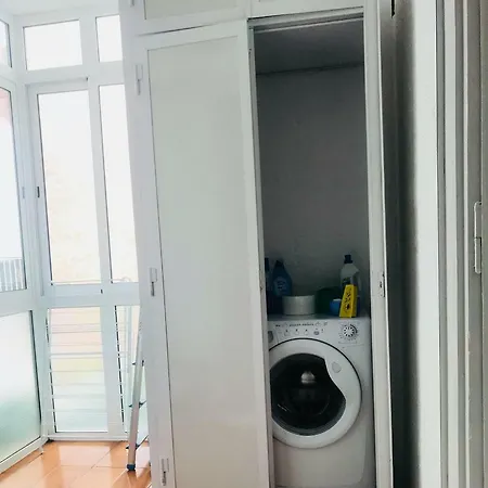 Seaside In Steps From Beaches With Private Patio Apartman *