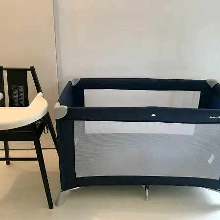 Apartman Seaside In Steps From Beaches With Private Patio