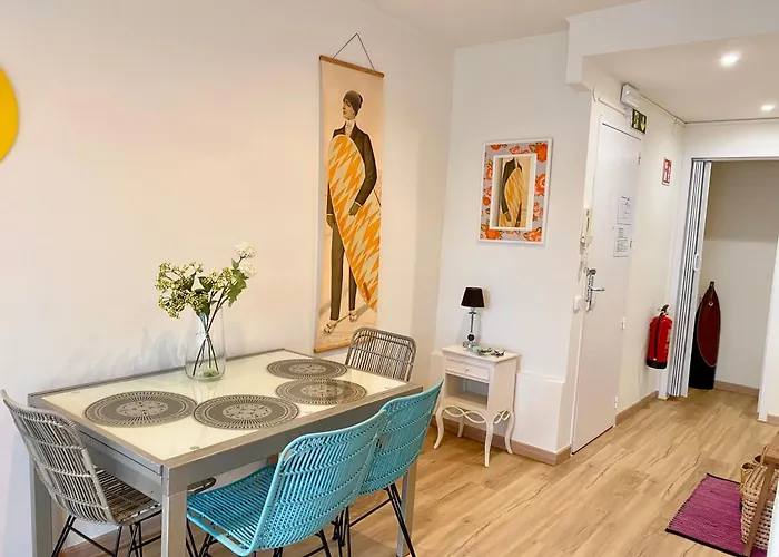 公寓 Seaside In Steps From Beaches With Private Patio