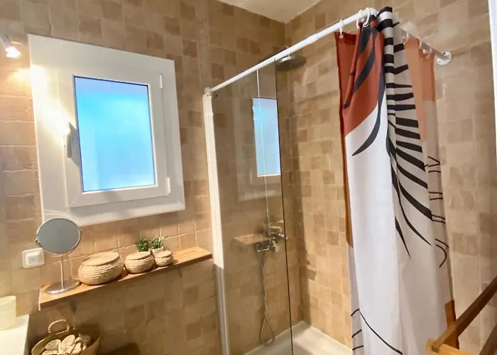 Seaside In Steps From Beaches With Private Patio Apartament Sitges