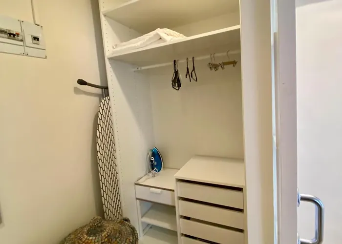 Seaside In Steps From Beaches With Private Patio Apartament Sitges