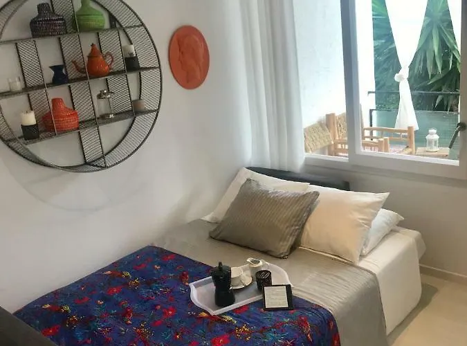 Apartament Seaside In Steps From Beaches With Private Patio Sitges