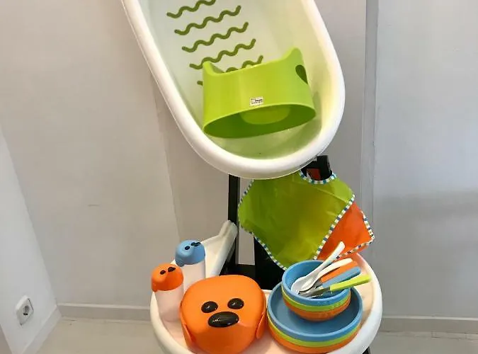 Seaside In Steps From Beaches With Private Patio